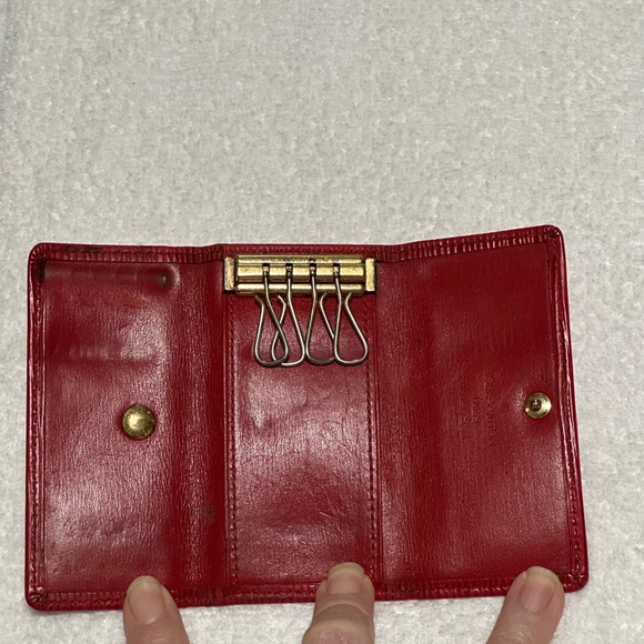 Louis Vuitton Red Key Case Wallet with Snap Closure - Picture 2 of 16